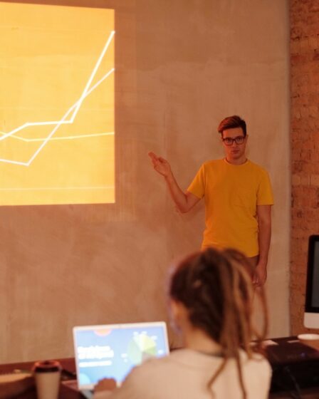 Présentation professionnelle illustrant l’usage de Gamma AI pour créer des slides